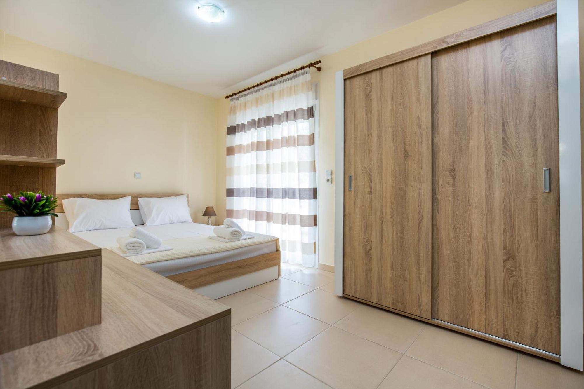 House Litsa 1 In